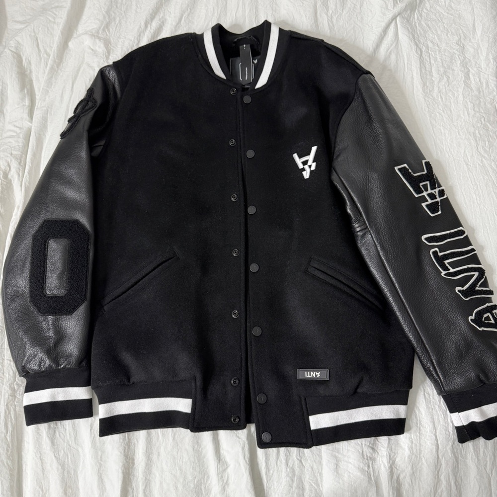 THE ANTI ORDER JACKET